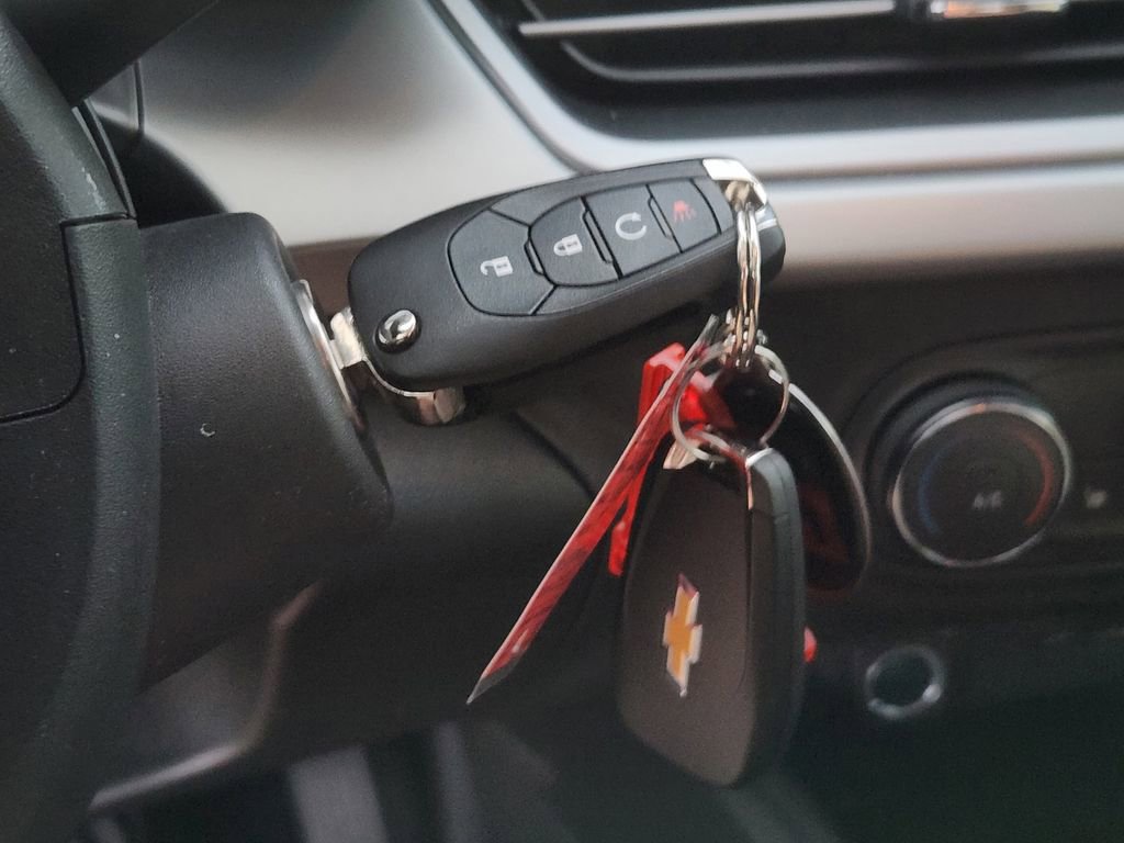 Used 2024 Chevrolet Trax LS w/ LS Convenience Package image 25