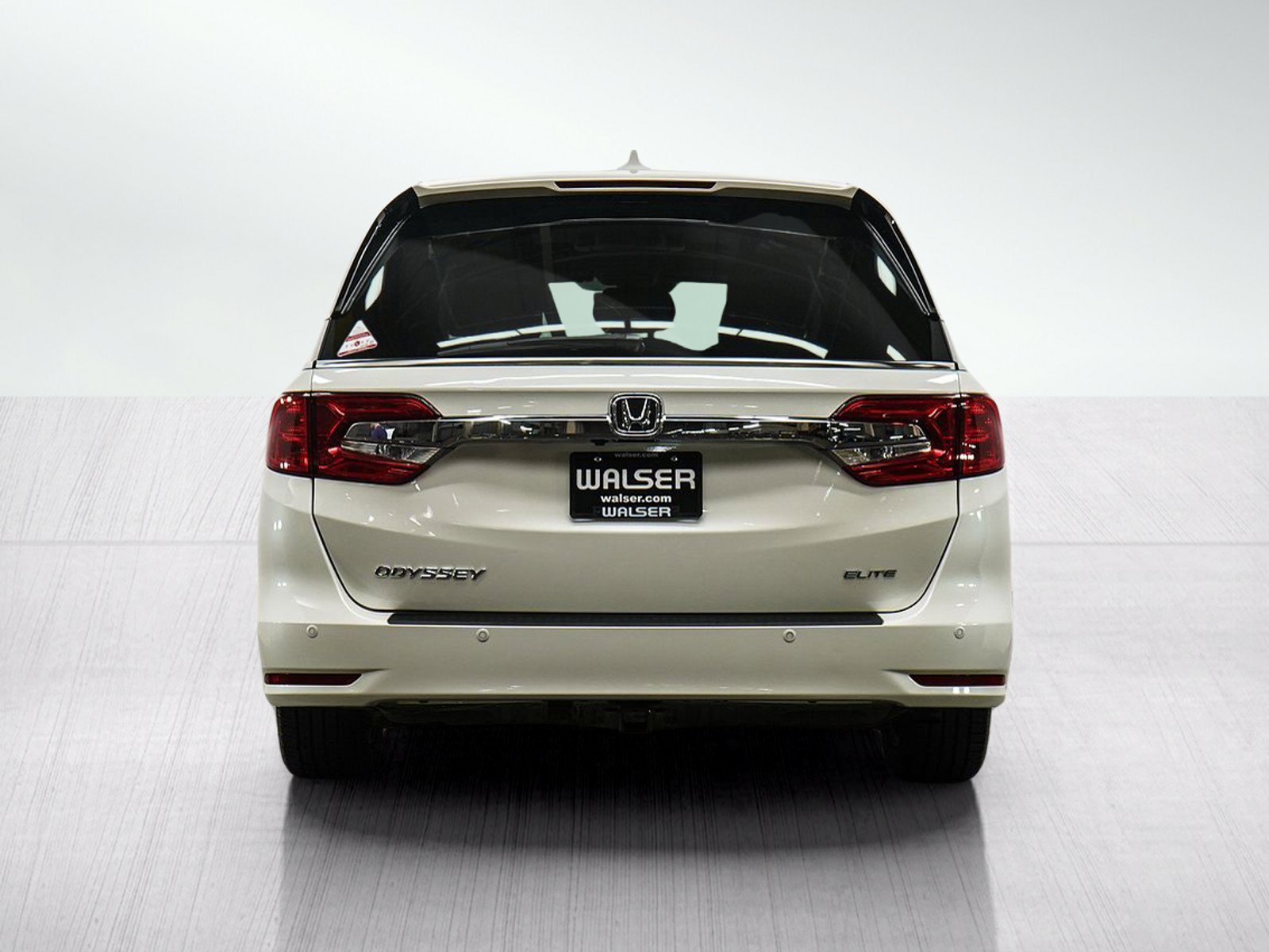 Used 2018 Honda Odyssey Elite image 4