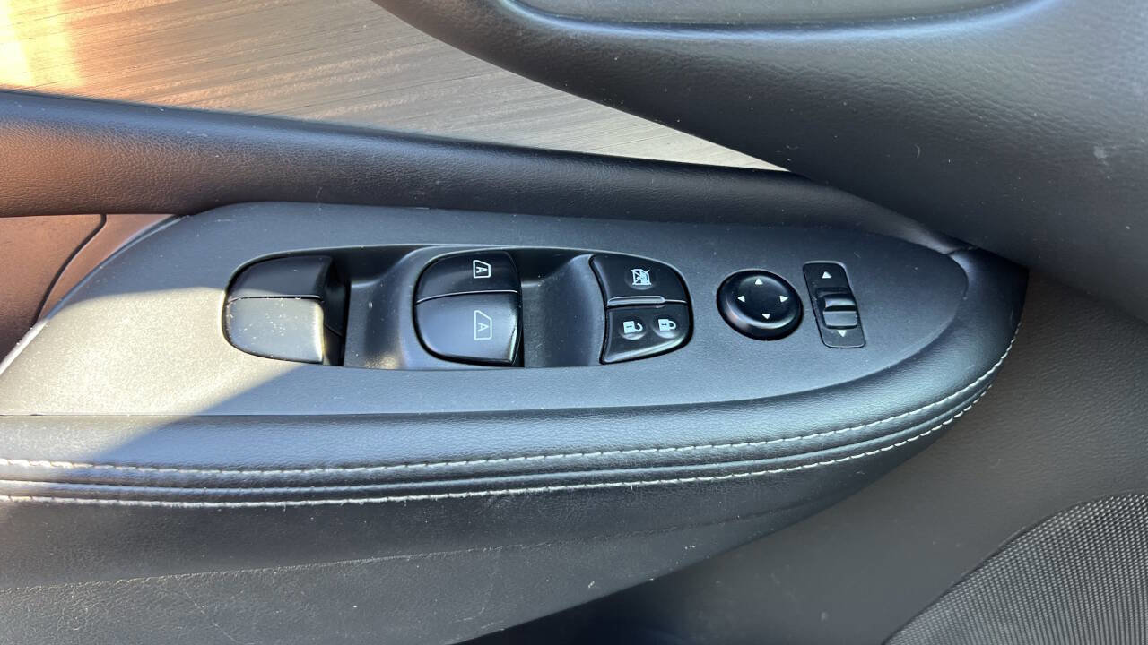 Used 2017 Nissan Murano S w/ Navigation Package image 20