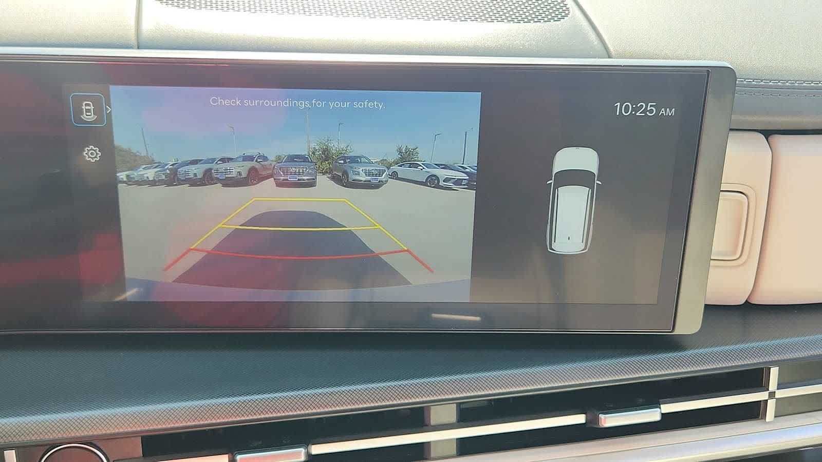 Certified 2025 Hyundai Santa Fe SE FWD image 15