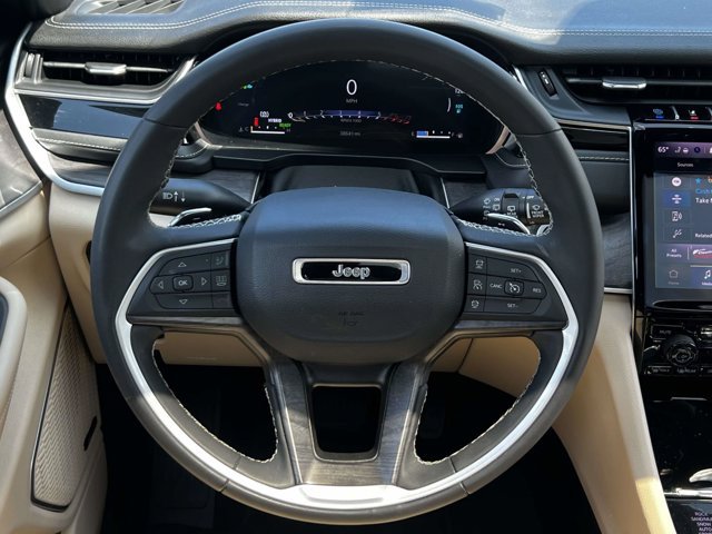 Used 2023 Jeep Grand Cherokee 4WD 4xe image 12