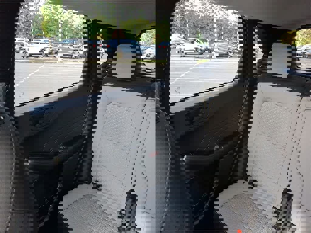 Used 2023 Ford Escape Active image 12