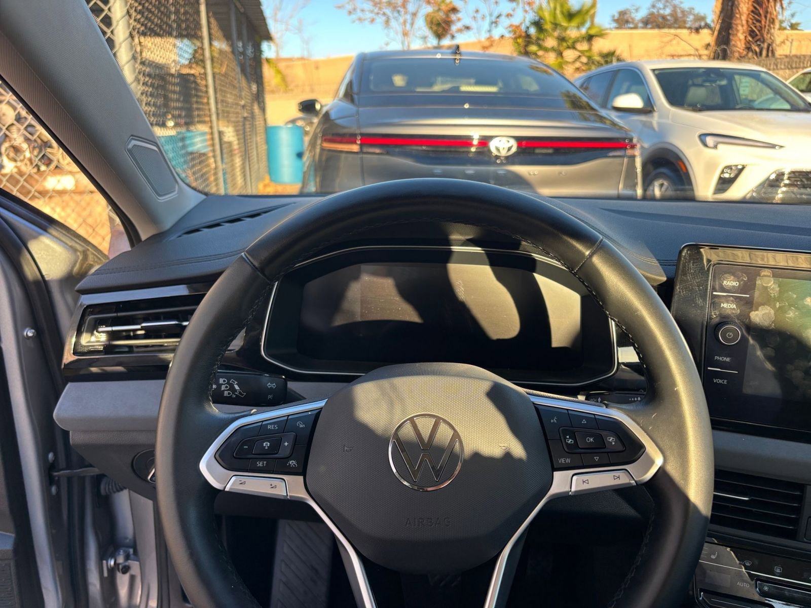 Used 2025 Volkswagen Jetta SE image 34