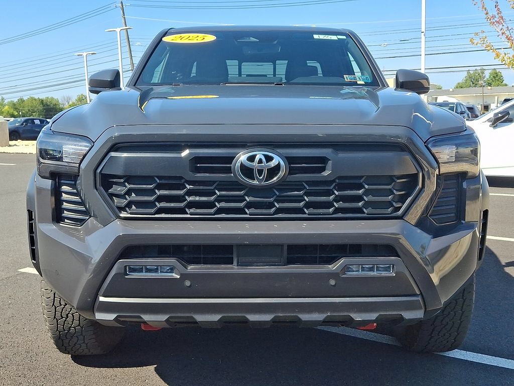 Used 2025 Toyota Tacoma TRD Off-Road w/ TRD Off Road Upgrade Package AWD/4WD image 2