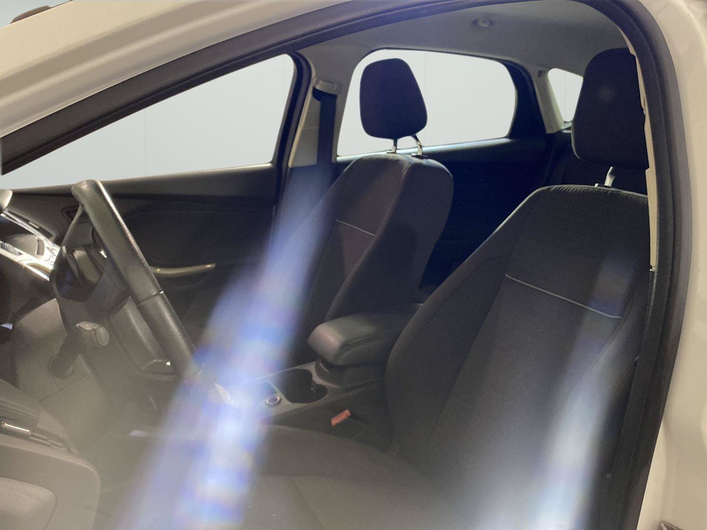 Used 2012 Ford Focus SEL FWD image 16