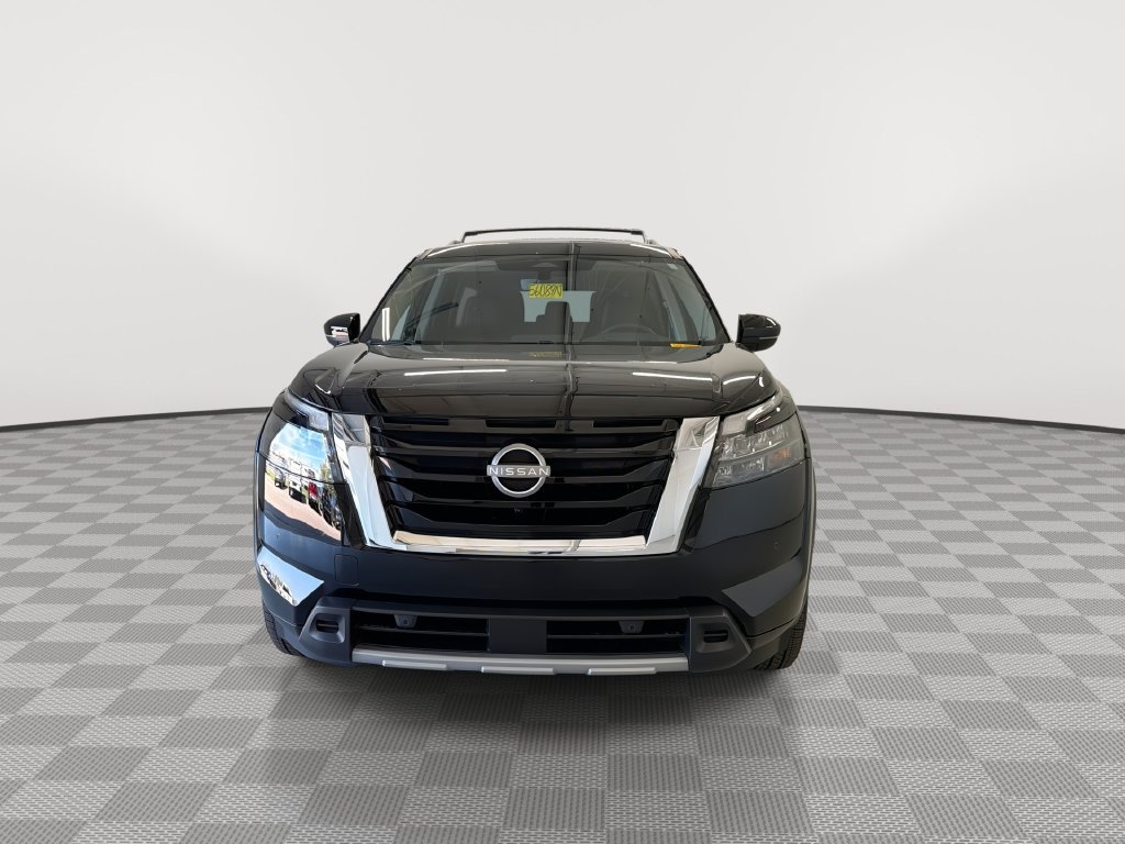 Certified 2025 Nissan Pathfinder Platinum w/ Cargo Package FWD image 5