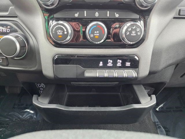 Used 2025 RAM 1500 Big Horn AWD/4WD image 33