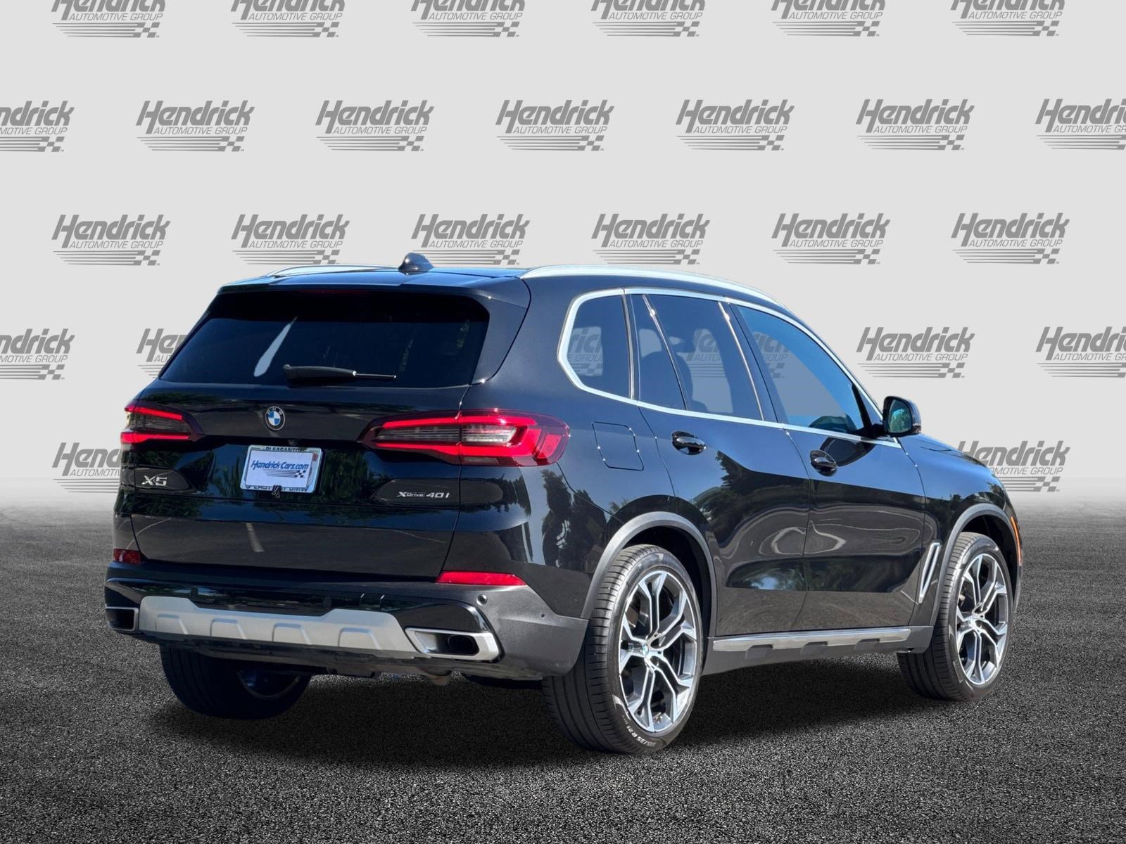 Used 2023 BMW X5 xDrive40i w/ Premium Package AWD/4WD image 5