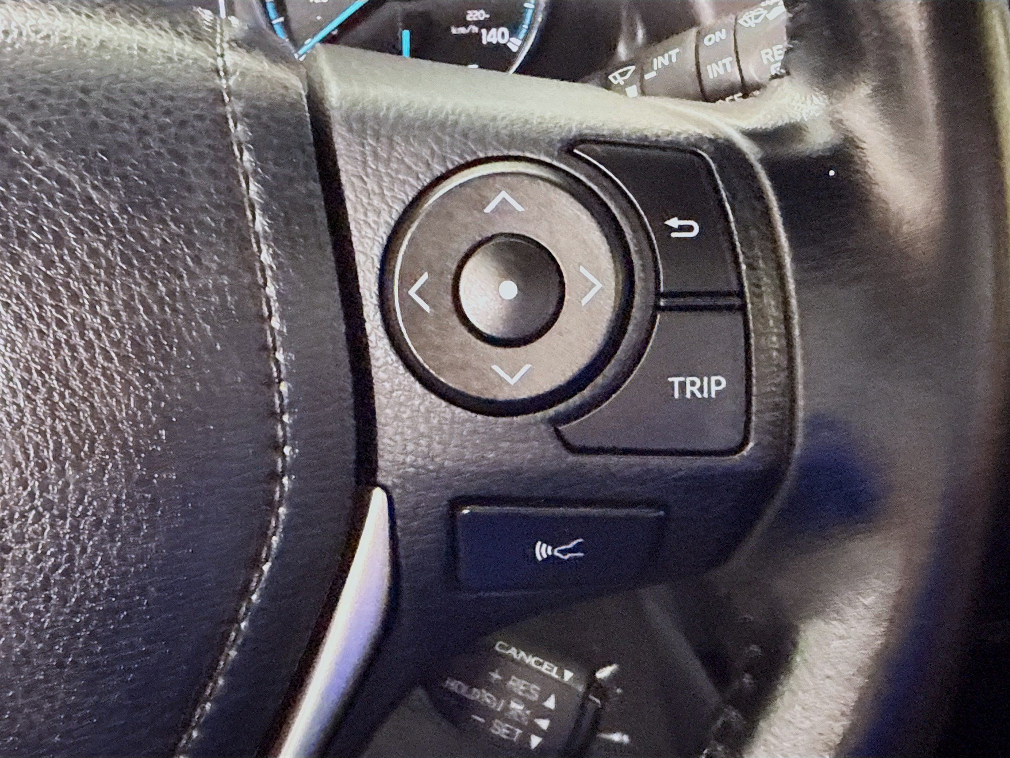 Used 2018 Toyota RAV4 SE w/ Advanced Technology Package AWD/4WD image 15