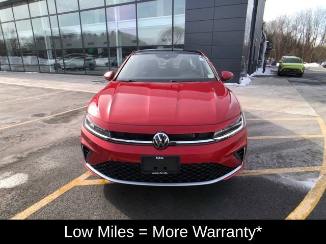 Used 2025 Volkswagen Jetta SE image 8