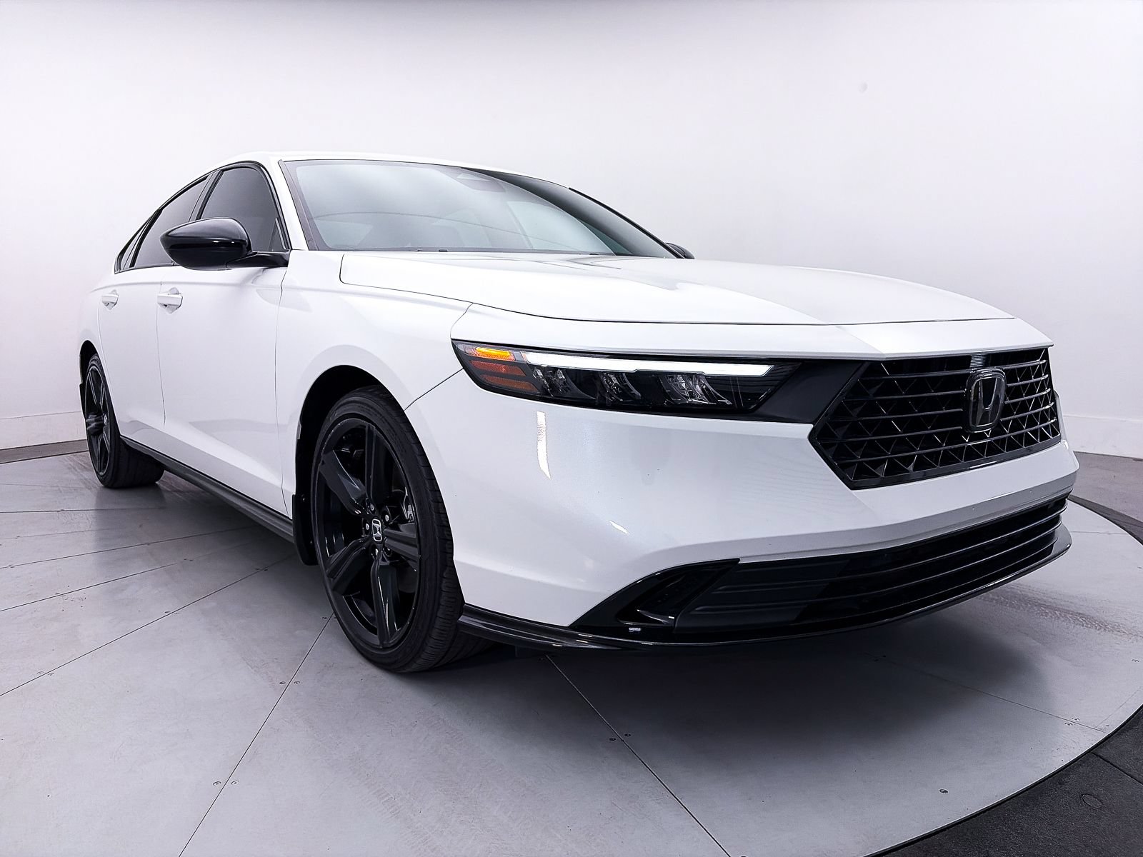 Used 2023 Honda Accord Sport image 11