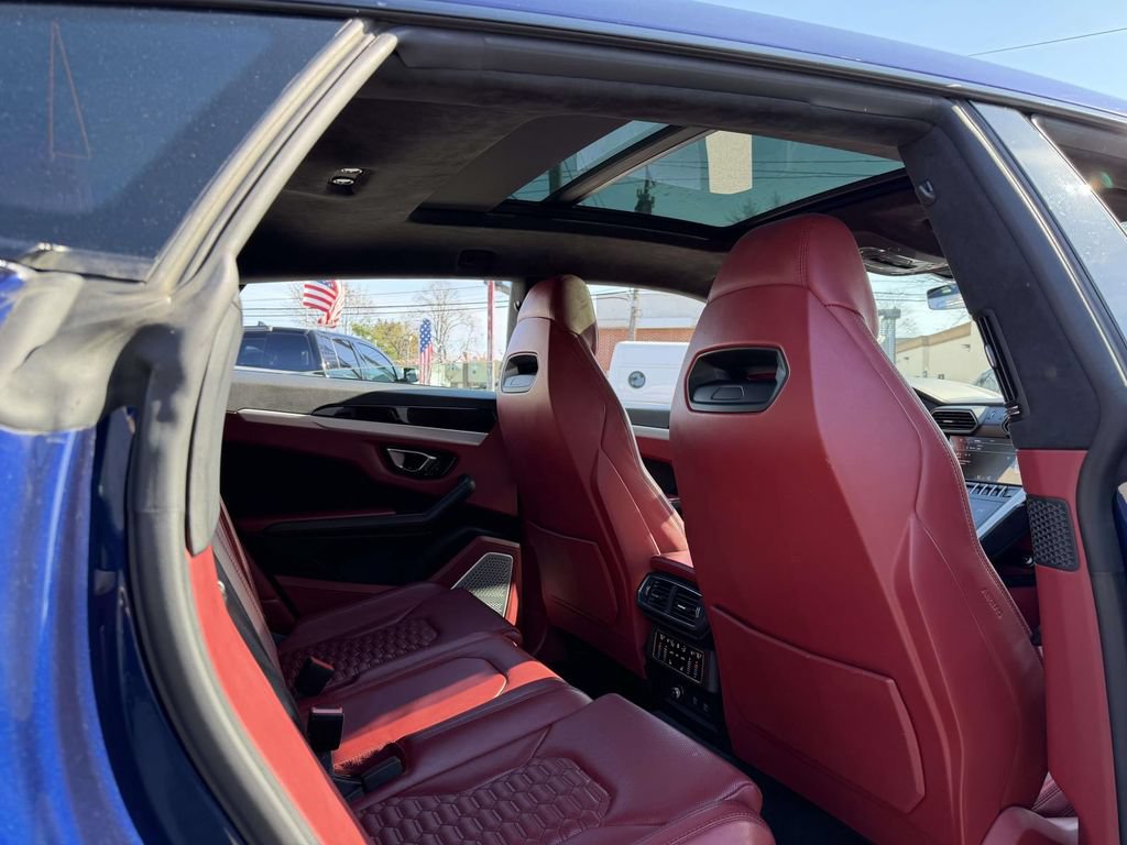 Used 2022 Lamborghini Urus AWD/4WD image 15