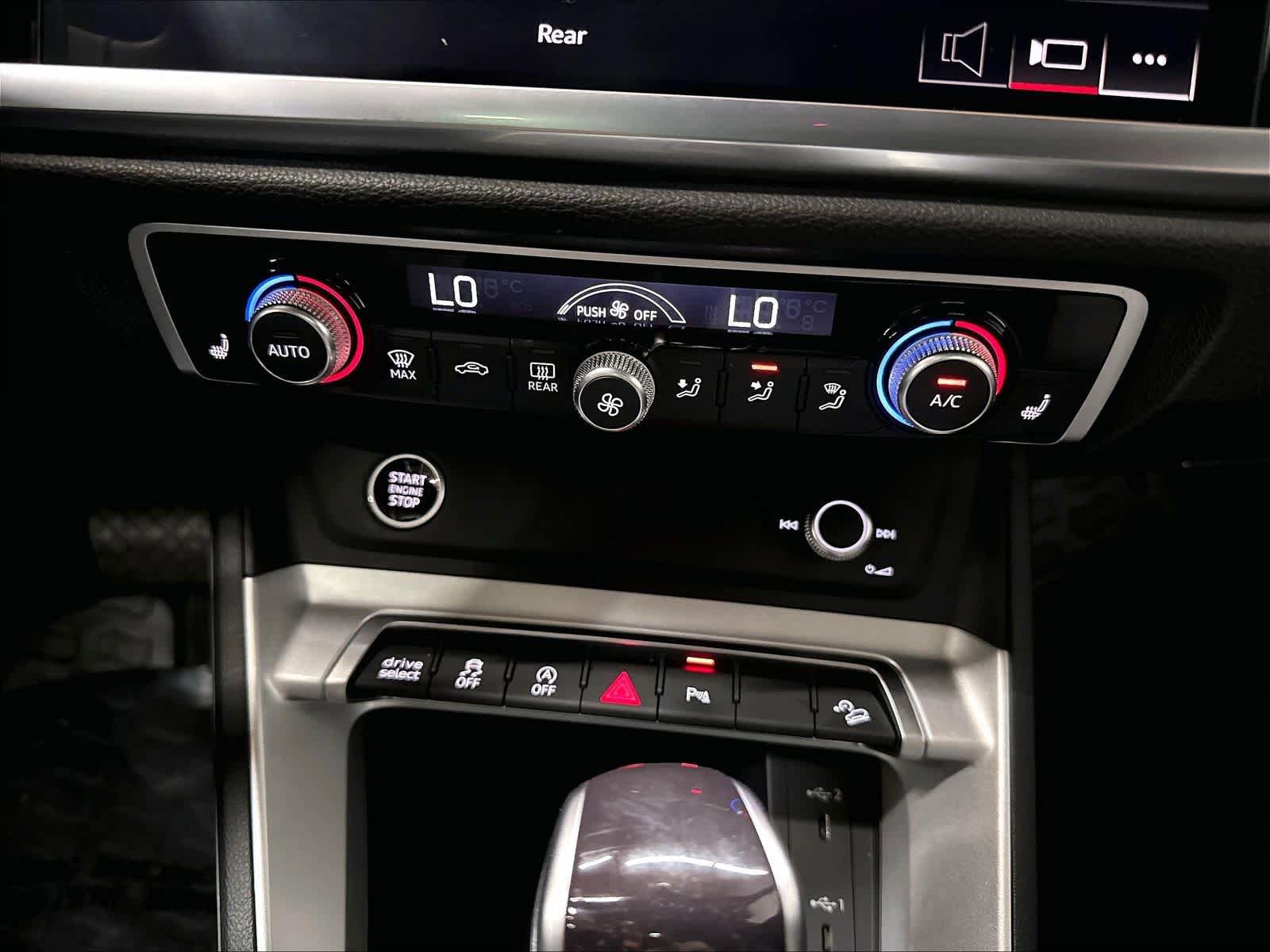 Certified 2025 Audi Q3 2.0T Premium AWD/4WD image 32