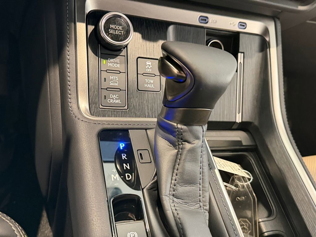 Certified 2025 Lexus GX 550 image 24