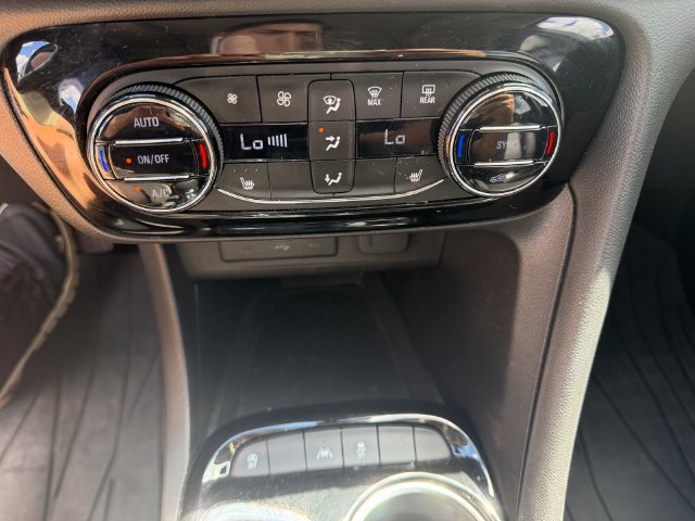 Used 2023 Buick Encore GX Essence w/ Experience Buick Package FWD image 14