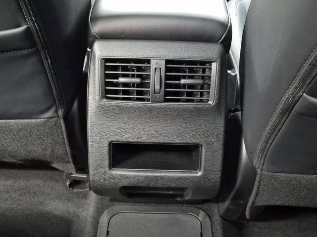 Used 2023 Mitsubishi Outlander 4WD Plug-In Hybrid image 15