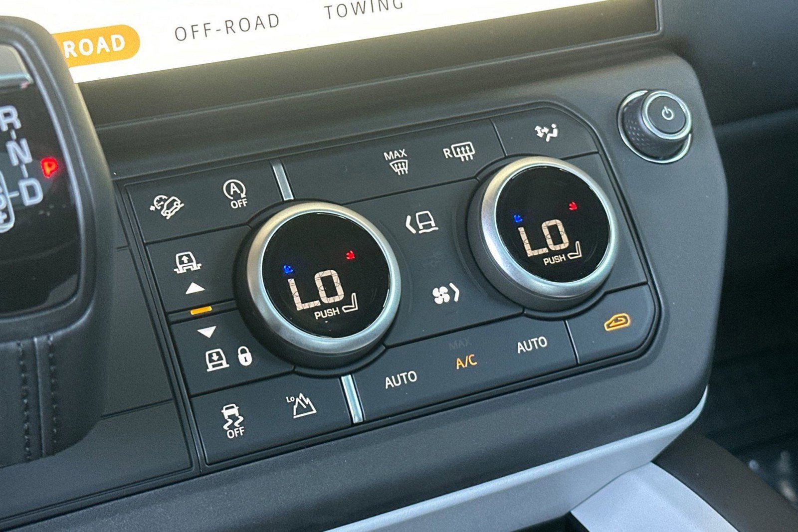 New 2026 Land Rover Defender 110 S AWD/4WD image 18