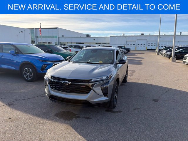 Certified 2024 Chevrolet Trax RS FWD image 2