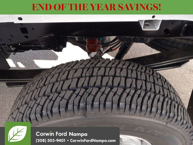 New 2026 Ford F250 XL w/ XL Chrome Package image 30