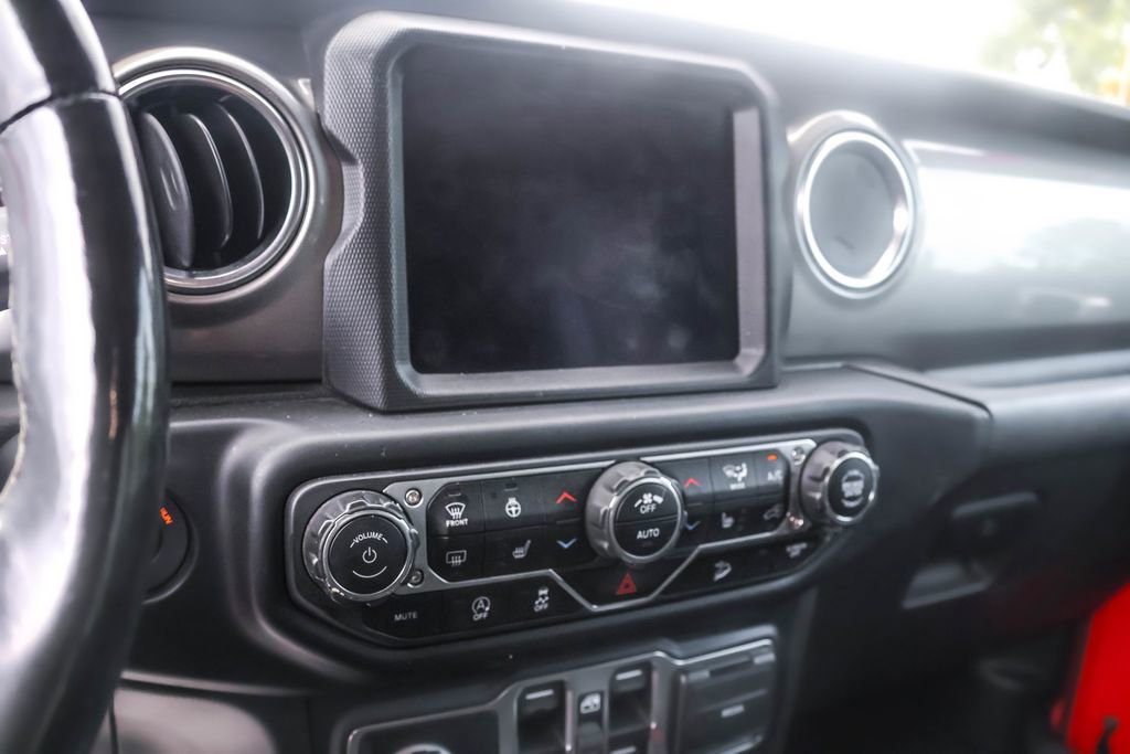 Used 2020 Jeep Wrangler Unlimited Sahara w/ Uconnect 4C Nav & Sound Group image 23