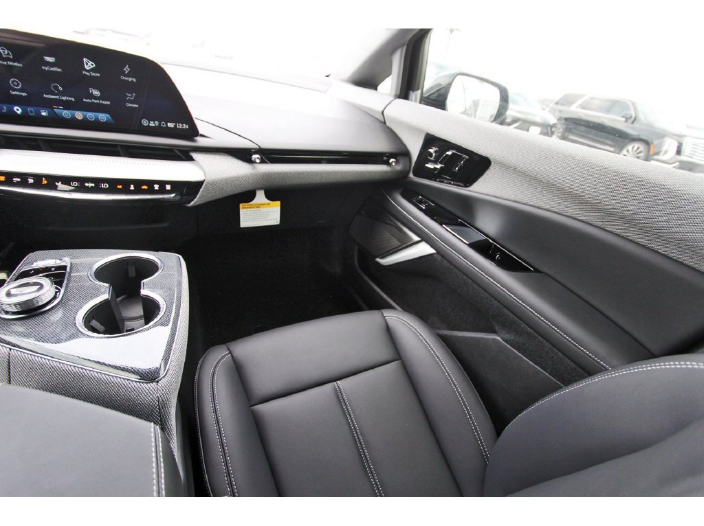 New 2027 Cadillac Optiq Luxury AWD/4WD image 10