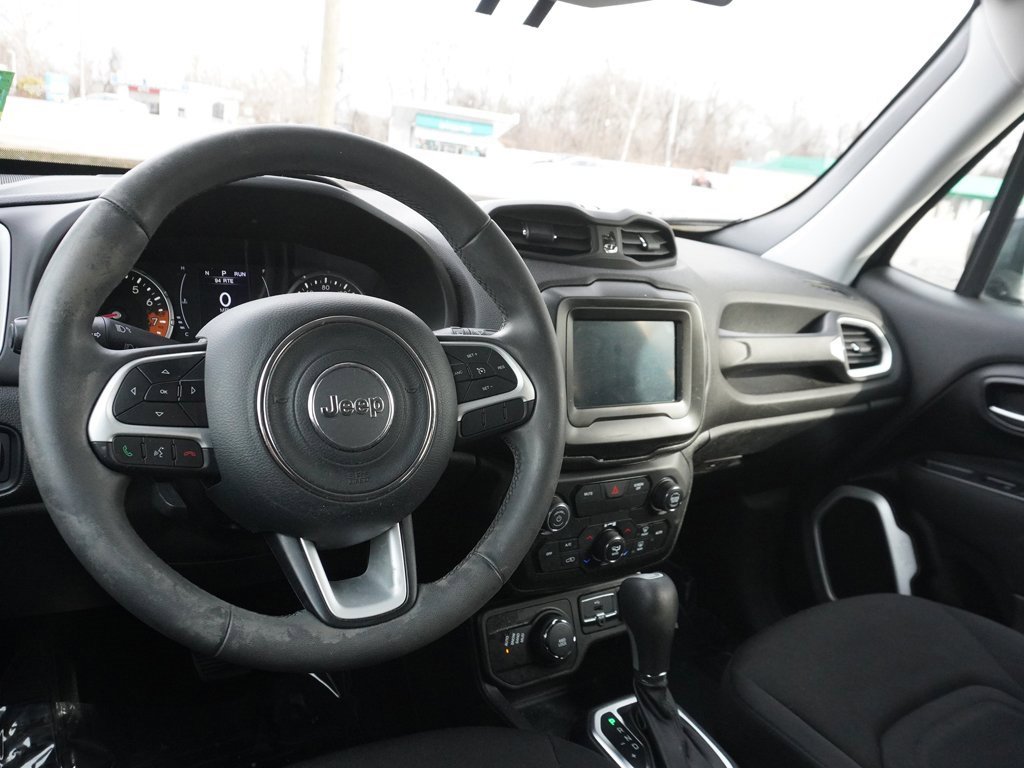 Used 2018 Jeep Renegade Latitude image 21