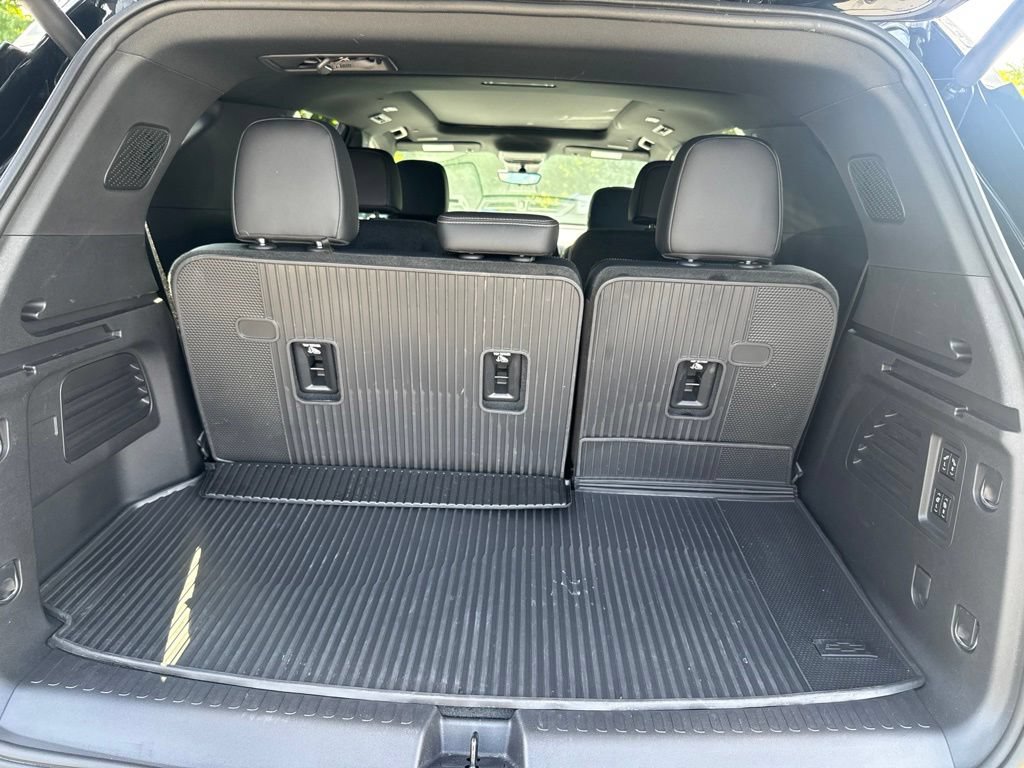 Used 2026 Chevrolet Traverse High Country w/ LPO, Floor Liner Package AWD/4WD image 48