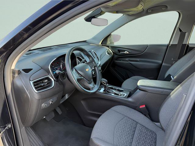 Used 2024 Chevrolet Equinox LT AWD/4WD image 3