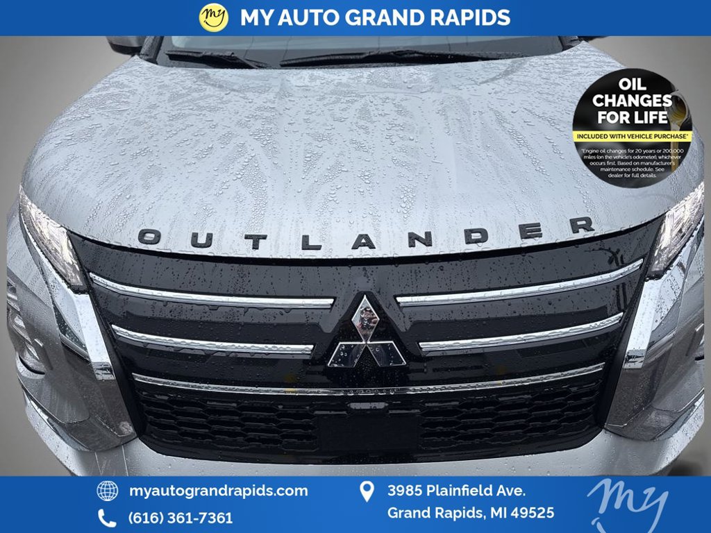 Used 2026 Mitsubishi Outlander SE AWD/4WD image 3