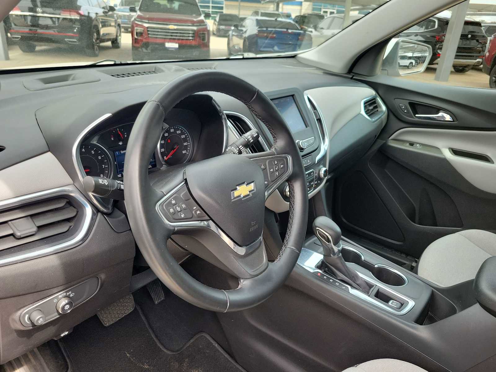 Used 2024 Chevrolet Equinox LT image 10