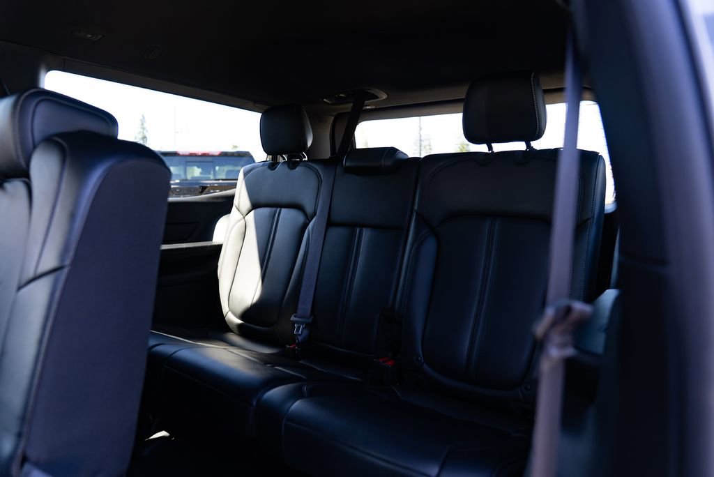 Used 2022 Jeep Wagoneer Series II AWD/4WD image 24