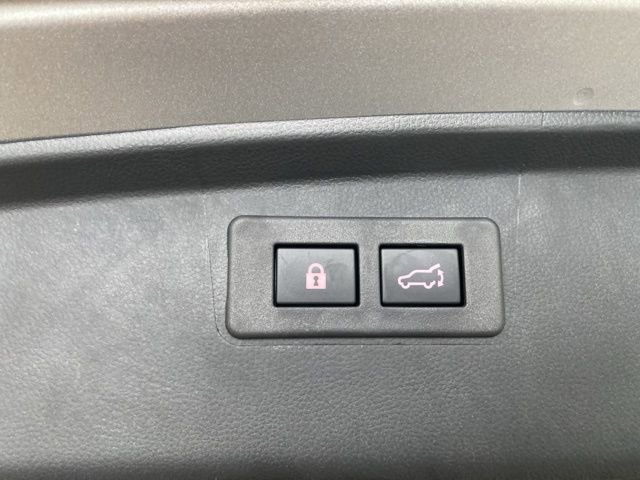 Certified 2025 Subaru Outback Premium image 8