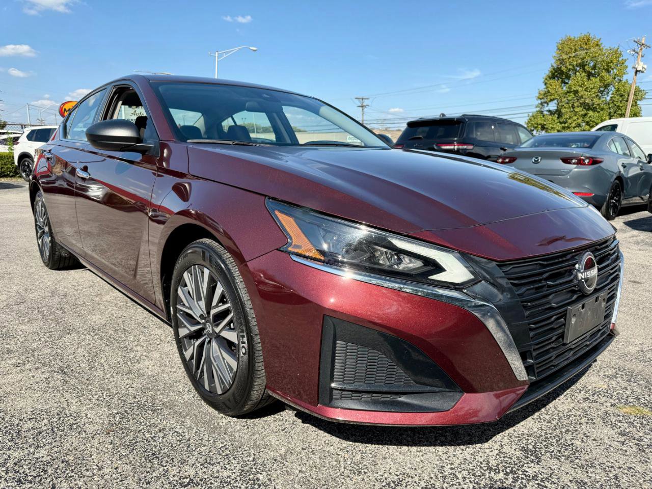 Used 2024 Nissan Altima 2.5 SV image 7