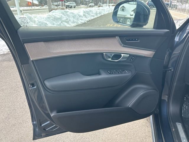 Certified 2025 Volvo XC90 B6 Plus image 16