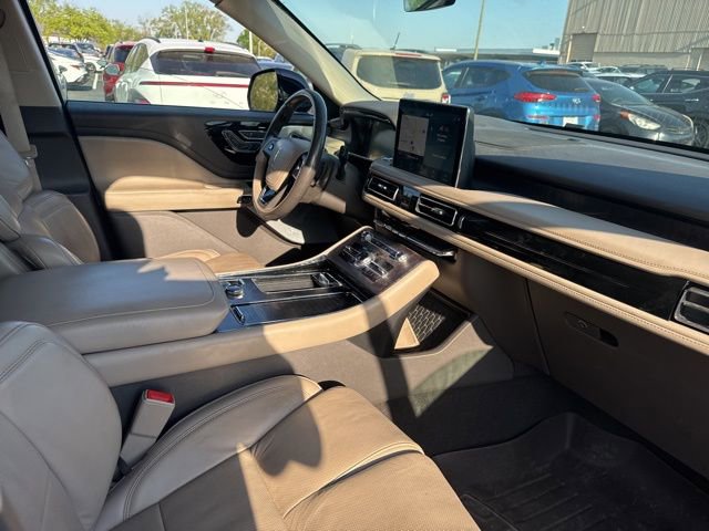 Used 2020 Lincoln Aviator Reserve w/ Equipment Group 202A AWD/4WD image 9