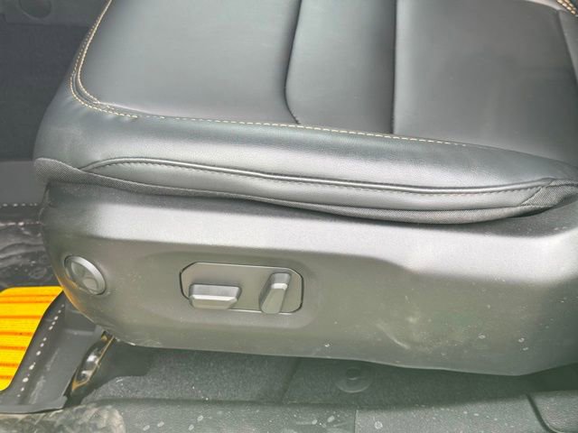 New 2025 Jeep Wrangler Unlimited Rubicon 392 image 16