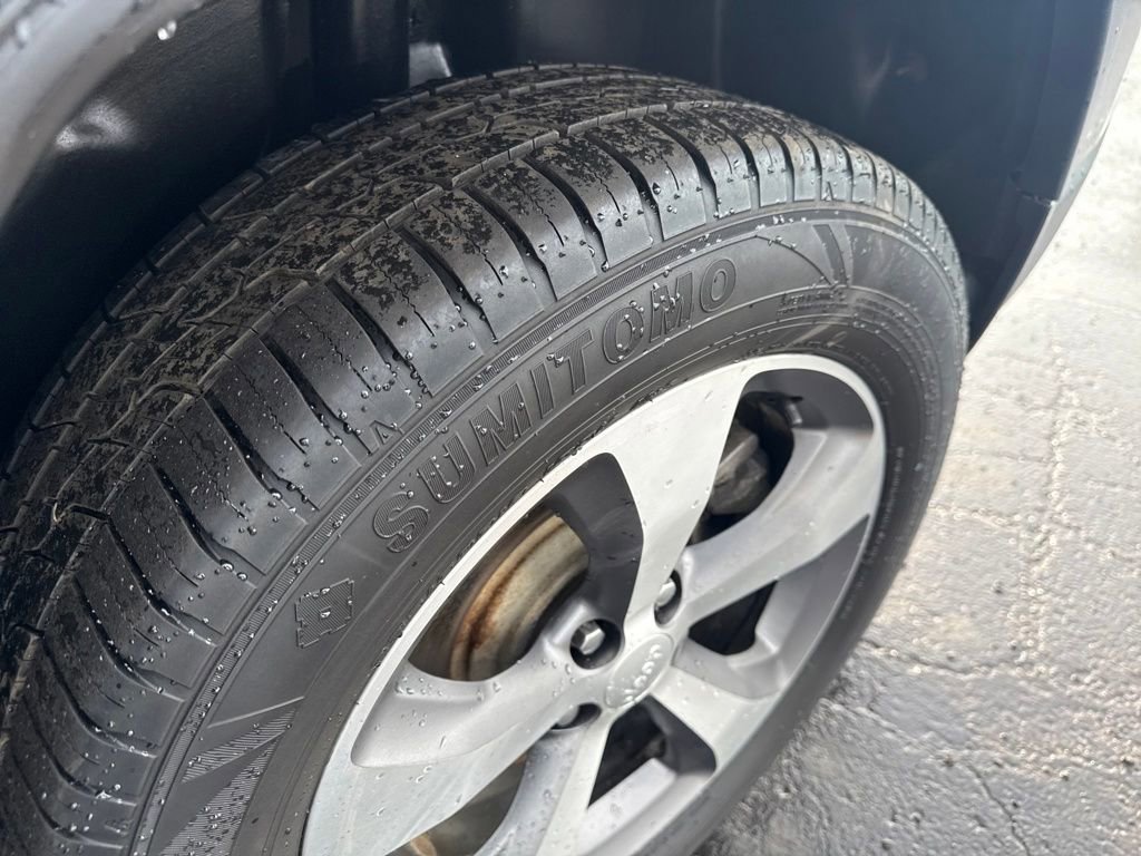 Certified 2022 Jeep Cherokee Limited AWD/4WD image 34
