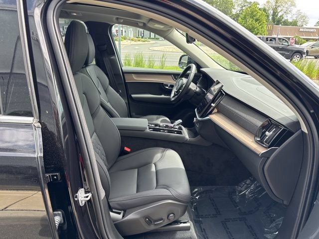 Certified 2025 Volvo XC90 B6 Plus AWD/4WD image 15