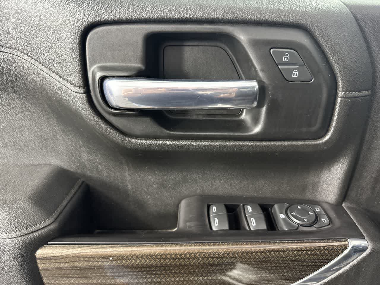Used 2020 Chevrolet Silverado 1500 LT w/ All-Star Edition AWD/4WD image 11