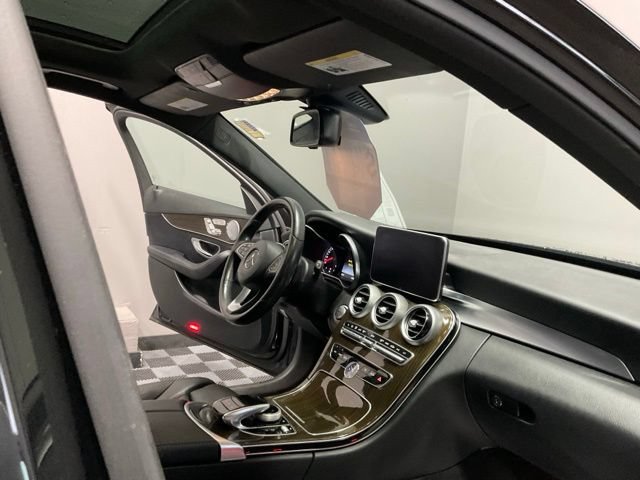 Used 2018 Mercedes-Benz C 300 4MATIC Sedan image 25