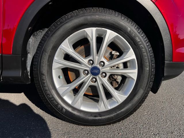 Used 2018 Ford Escape SEL image 3