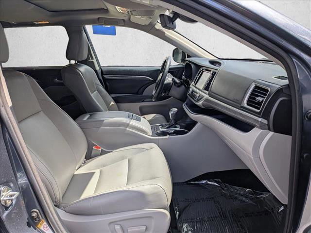 Used 2018 Toyota Highlander Limited AWD/4WD image 22