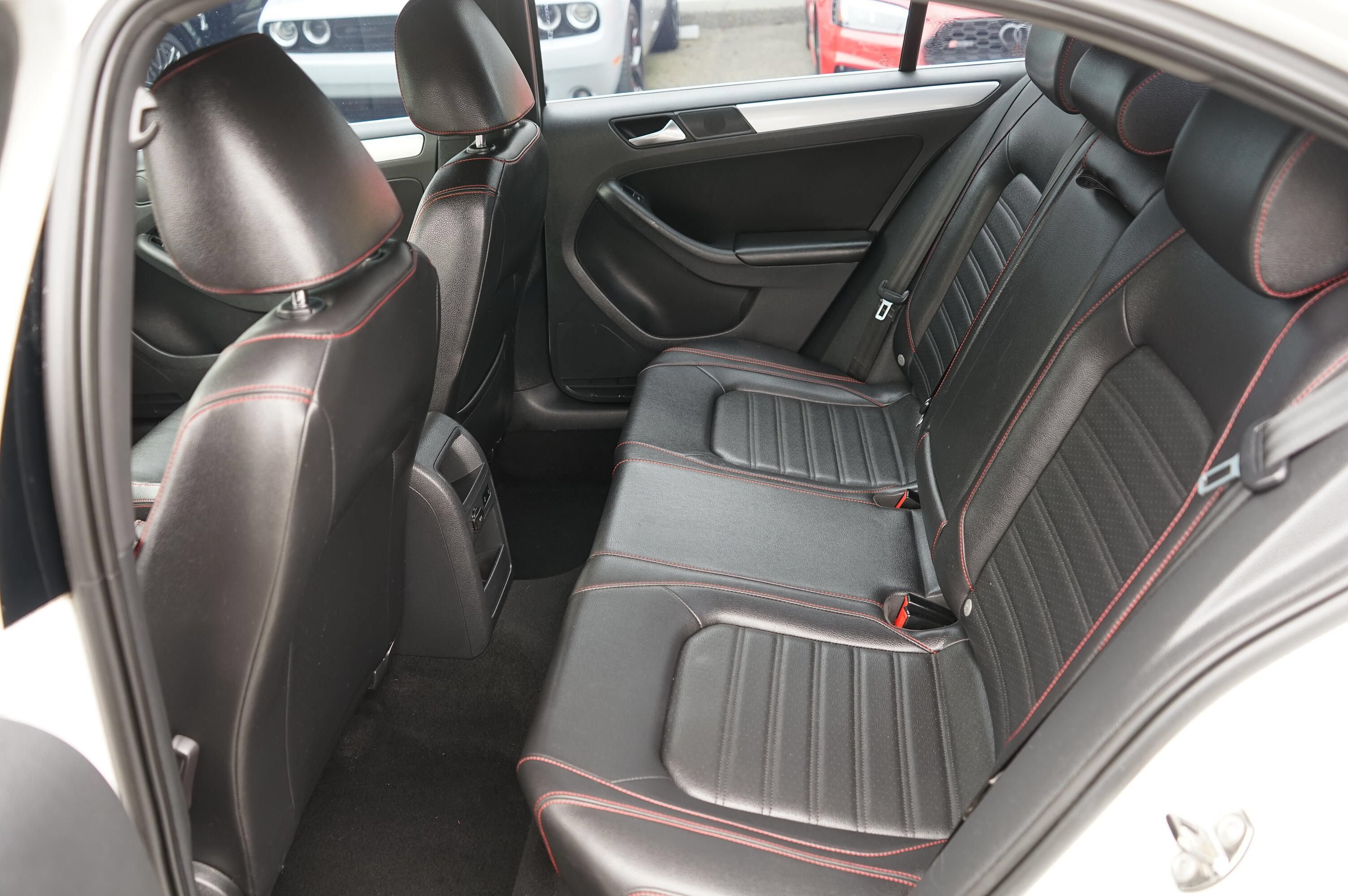 Used 2013 Volkswagen Jetta GLI Autobahn FWD image 13