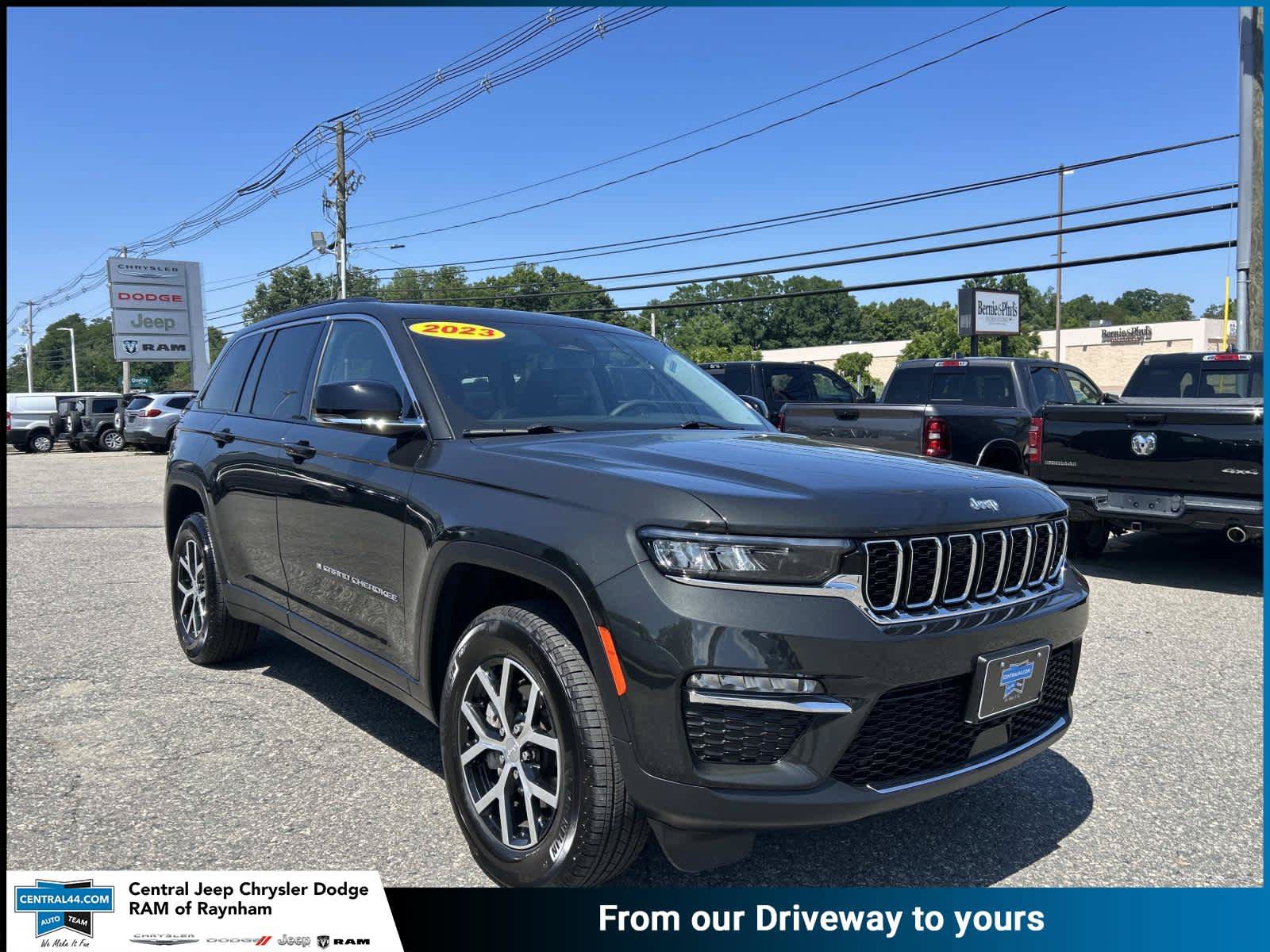 Certified 2024 Jeep Grand Cherokee Limited AWD/4WD image 1