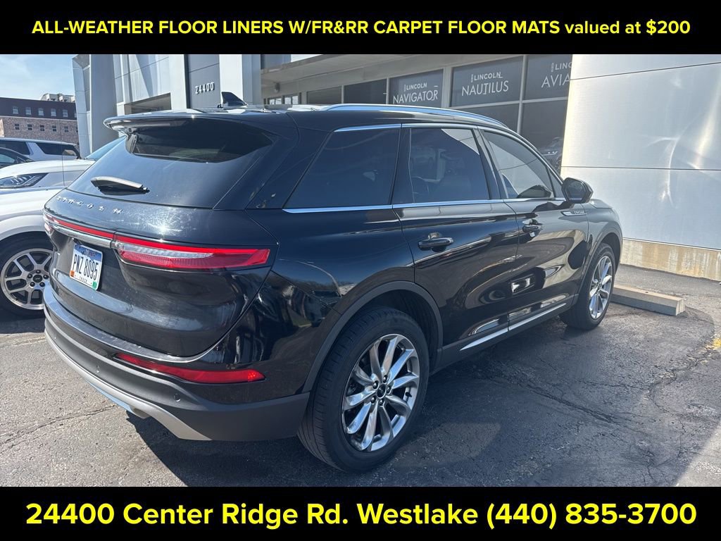 Used 2022 Lincoln Corsair AWD w/ Premium Package image 5