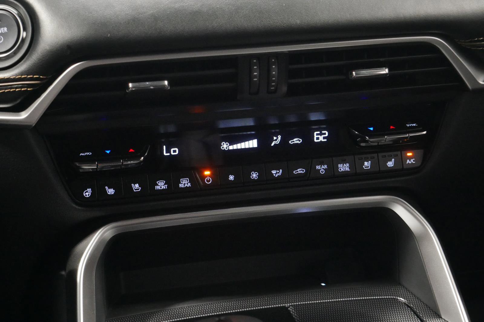 New 2024 MAZDA CX-90 Plug-In Hybrid w/ Premium Plus image 23