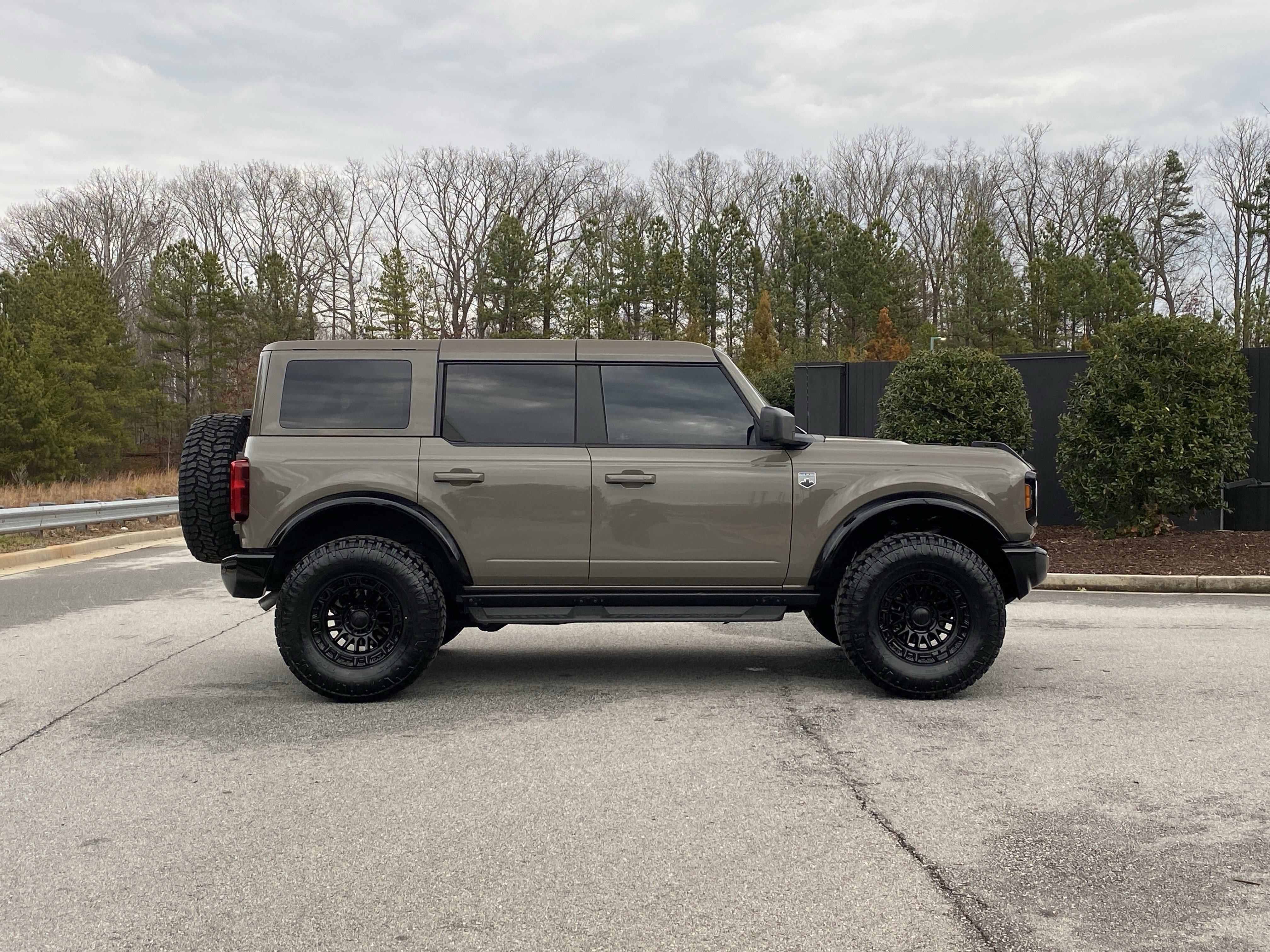 Used 2025 Ford Bronco Big Bend image 6