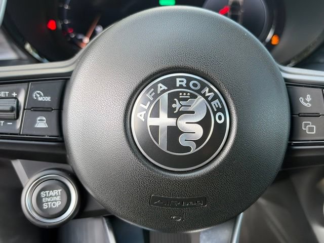 Used 2024 Alfa Romeo Tonale Veloce AWD/4WD image 23
