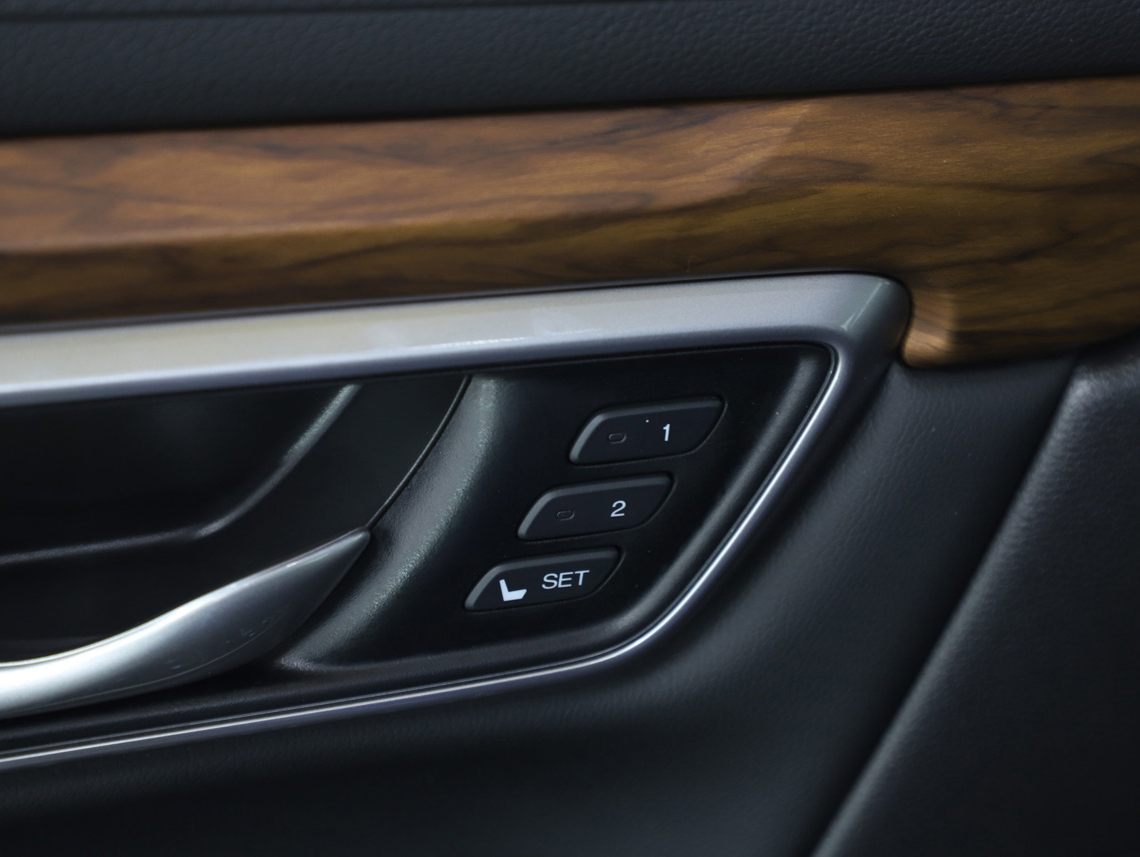 Used 2021 Honda CR-V Touring image 23