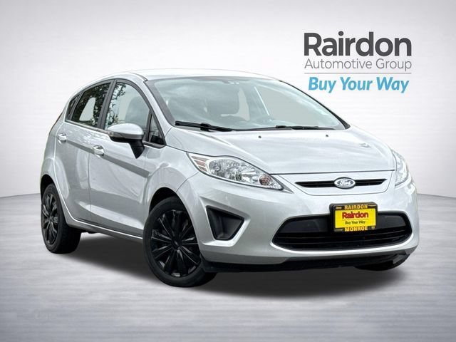 Used 2013 Ford Fiesta SE FWD image 1